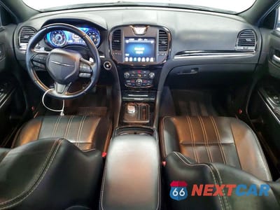 Zdjęcie 8 z 11 samochodu: 2017 CHRYSLER 300 S VIN:2C3CCAGG6HH527002 - miniatura