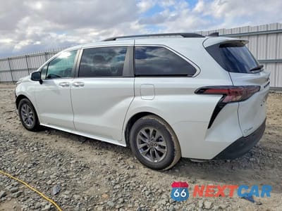 Drugie zdjęcie samochodu z przodu: 2023 TOYOTA SIENNA XLE 8-PASSENGER VIN:5TDYRKEC2PS155941 - miniatura