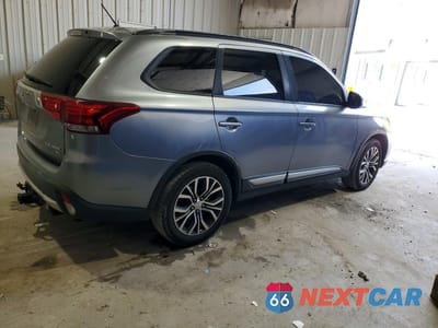 Trzecie zdjęcie samochodu z tyłu: 2016 MITSUBISHI OUTLANDER SE VIN:JA4AZ3A37GZ037650 - miniatura