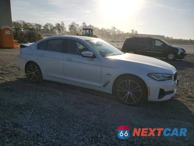 Czwarte zdjęcie samochodu z boku: 2022 BMW 530XE VIN:WBA33AG00NCK89870 - miniatura