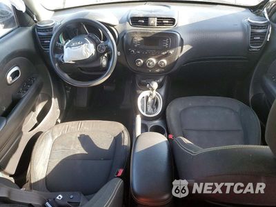 Zdjęcie 8 z 13 samochodu: 2015 KIA SOUL + VIN:KNDJP3A57F7119479 - miniatura