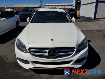 Piąte zdjęcie samochodu w środku: 2015 MERCEDES-BENZ C 300 VIN:55SWF4JB9FU051232 - miniatura