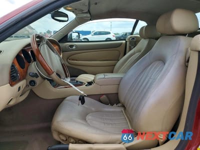 Zdjęcie 7 z 12 samochodu: 2001 JAGUAR XK8 VIN:SAJDA42C41NA19706 - miniatura