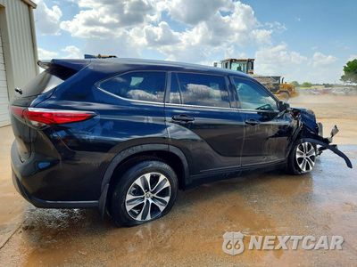 Trzecie zdjęcie samochodu z tyłu: 2023 TOYOTA HIGHLANDER XLE VIN:5TDKDRAH8PS037231 - miniatura