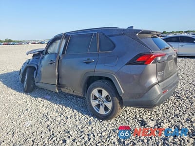 Drugie zdjęcie samochodu z przodu: 2021 TOYOTA RAV4 XLE VIN:2T3W1RFV1MC154153 - miniatura