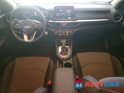 Zdjęcie 8 z 12 samochodu: 2024 KIA FORTE LX VIN:3KPF24AD0RE728483 - miniatura