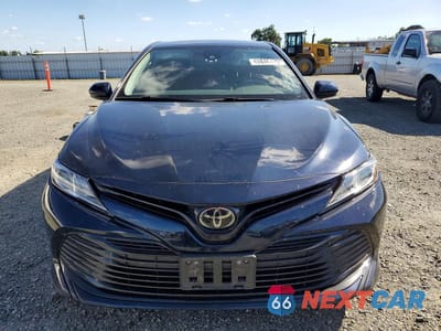 Piąte zdjęcie samochodu w środku: 2020 TOYOTA CAMRY LE VIN:4T1C11AK4LU993320 - miniatura