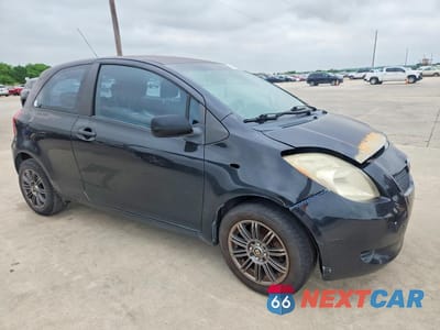 Czwarte zdjęcie samochodu z boku: 2007 TOYOTA YARIS BASE VIN:JTDJT923975102840 - miniatura