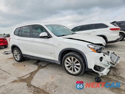 Czwarte zdjęcie samochodu z boku: 2017 BMW X3 SDRIVE28I VIN:5UXWZ7C34H0X42524 - miniatura