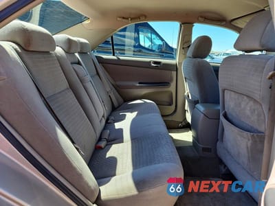 Zdjęcie 10 z 12 samochodu: 2005 TOYOTA CAMRY LE VIN:4T1BE32K35U950763 - miniatura