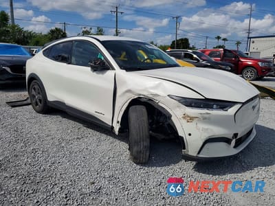 Czwarte zdjęcie samochodu z boku: 2022 FORD MUSTANG MACH-E SELECT VIN:3FMTK1RM3NMA58476 - miniatura