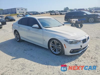 Czwarte zdjęcie samochodu z boku: 2018 BMW 330E VIN:WBA8E1C53JA159590 - miniatura