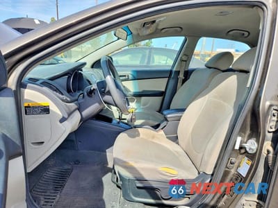 Zdjęcie 7 z 12 samochodu: 2010 KIA FORTE EX VIN:KNAFU4A27A5165387 - miniatura