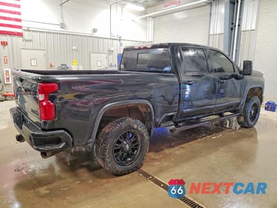 Trzecie zdjęcie samochodu z tyłu: 2024 CHEVROLET SILVERADO K2500 HIGH COUNTRY VIN:1GC4YREY5RF180115 - miniatura