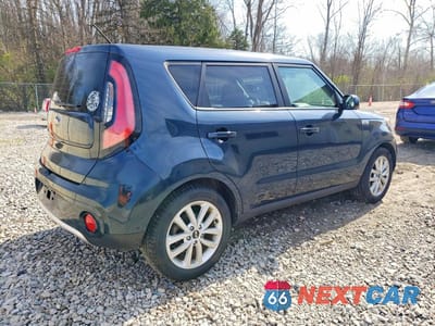 Trzecie zdjęcie samochodu z tyłu: 2018 KIA SOUL + VIN:KNDJP3A53J7603657 - miniatura