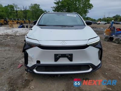 Piąte zdjęcie samochodu w środku: 2024 TOYOTA BZ4X LIMITED VIN:JTMABACA9RA070063 - miniatura