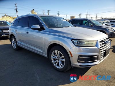 Czwarte zdjęcie samochodu z boku: 2017 AUDI Q7 PREMIUM VIN:WA1AAAF78HD009670 - miniatura