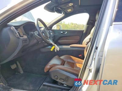 Zdjęcie 7 z 13 samochodu: 2021 VOLVO XC60 T5 INSCRIPTION VIN:YV4102RLXM1755098 - miniatura