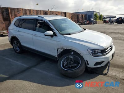 Czwarte zdjęcie samochodu z boku: 2021 VOLKSWAGEN TIGUAN SE VIN:3VV3B7AX8MM137915 - miniatura