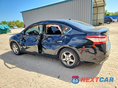 Drugie zdjęcie samochodu z przodu: 2015 NISSAN SENTRA S VIN:3N1AB7APXFL688980 - miniatura