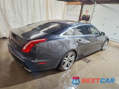 Trzecie zdjęcie samochodu z tyłu: 2012 JAGUAR XJL VIN:SAJWA2GB7CLV30139 - miniatura