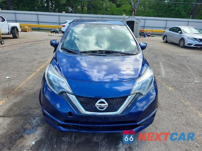 Piąte zdjęcie samochodu w środku: 2019 NISSAN VERSA NOTE SV VIN:3N1CE2CP3KL360052 - miniatura