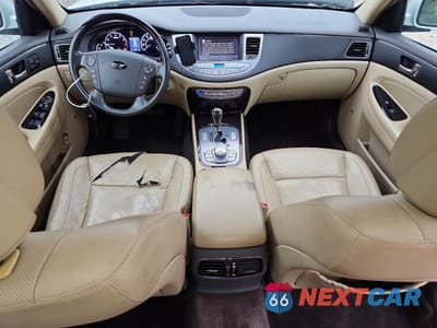 Zdjęcie 8 z 12 samochodu: 2011 HYUNDAI GENESIS 4.6L VIN:KMHGC4DF2BU139615 - miniatura