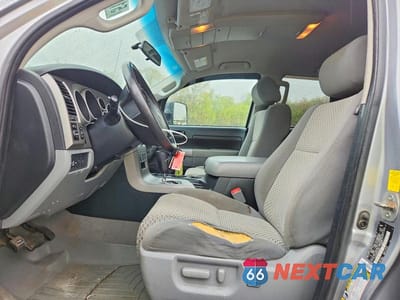 Zdjęcie 7 z 13 samochodu: 2010 TOYOTA TUNDRA DOUBLE CAB SR5 VIN:5TFUY5F1XAX138175 - miniatura