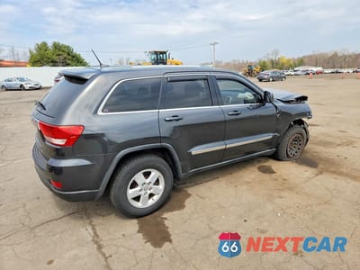 Trzecie zdjęcie samochodu z tyłu: 2011 JEEP GRAND CHEROKEE LAREDO VIN:1J4RR4GG0BC656458 - miniatura