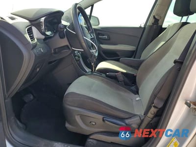 Zdjęcie 7 z 13 samochodu: 2019 CHEVROLET TRAX LS VIN:3GNCJKSB4KL291068 - miniatura