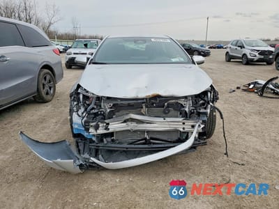 Piąte zdjęcie samochodu w środku: 2023 TOYOTA COROLLA HATCHBACK SE VIN:JTND4MBE9P3205911 - miniatura