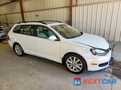 Czwarte zdjęcie samochodu z boku: 2014 VOLKSWAGEN JETTA S VIN:3VWPP7AJ7EM605242 - miniatura