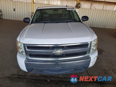Piąte zdjęcie samochodu w środku: 2008 CHEVROLET SILVERADO K1500 VIN:2GCEK13J681331997 - miniatura
