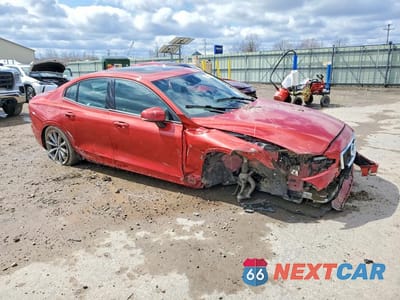 Czwarte zdjęcie samochodu z boku: 2020 VOLVO S60 T6 MOMENTUM VIN:7JRA22TK4LG066765 - miniatura