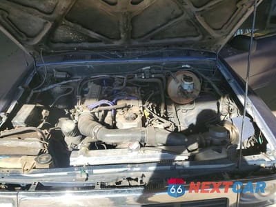 Zdjęcie 11 z 12 samochodu: 1990 TOYOTA PICKUP BASE VIN:JT4RN81A0L0058600 - miniatura