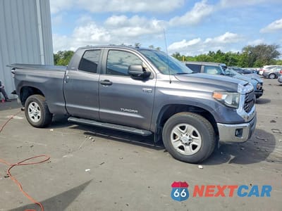 Czwarte zdjęcie samochodu z boku: 2018 TOYOTA TUNDRA SR5 VIN:5TFRY5F14JX235460 - miniatura