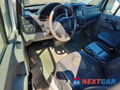 Zdjęcie 8 z 13 samochodu: 2016 MERCEDES-BENZ SPRINTER 2500 VIN:WD3PE8CD9GP207575 - miniatura