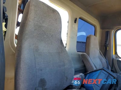 Zdjęcie 6 z 10 samochodu: 2011 FREIGHTLINER CASCADIA ROLL-OFF CONTAINER TRUCK VIN:1FUJGEDV6BSAX7106 - miniatura