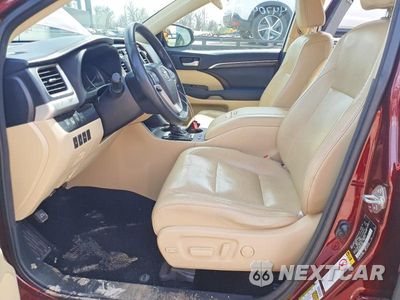 Zdjęcie 7 z 14 samochodu: 2015 TOYOTA HIGHLANDER LIMITED PLATINUM VIN:5TDDKRFH0FS107861 - miniatura