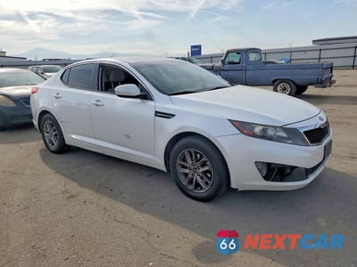 Czwarte zdjęcie samochodu z boku: 2011 KIA OPTIMA LX VIN:KNAGM4A70B5159920 - miniatura