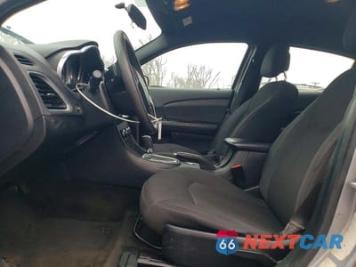 Zdjęcie 7 z 12 samochodu: 2014 DODGE AVENGER SE VIN:1C3CDZAB7EN117112 - miniatura