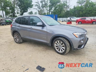 Czwarte zdjęcie samochodu z boku: 2017 BMW X3 SDRIVE28I VIN:5UXWZ7C39H0V92944 - miniatura