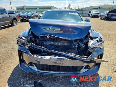 Piąte zdjęcie samochodu w środku: 2019 KIA STINGER GT VIN:KNAE35LCXK6046464 - miniatura