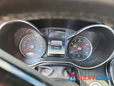 Zdjęcie 9 z 13 samochodu: 2018 MERCEDES-BENZ GLC 300 4MATIC VIN:WDC0G4KB5JV018400 - miniatura