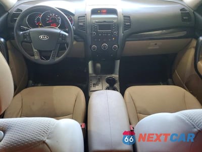 Zdjęcie 8 z 13 samochodu: 2011 KIA SORENTO LX VIN:5XYKT4A13BG042948 - miniatura