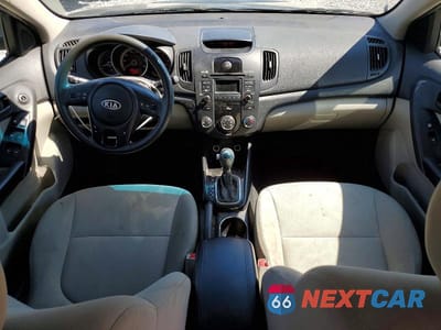 Zdjęcie 8 z 11 samochodu: 2011 KIA FORTE VIN:KNAFU4A22B5444411 - miniatura