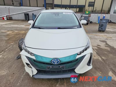 Piąte zdjęcie samochodu w środku: 2017 TOYOTA PRIUS PRIME PREMIUM VIN:JTDKARFP7H3011585 - miniatura