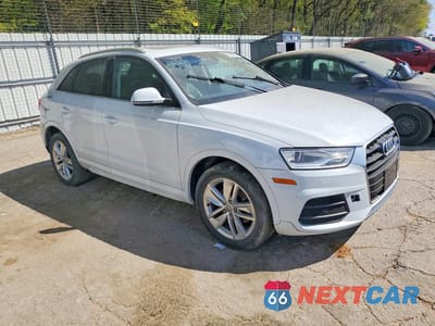 Czwarte zdjęcie samochodu z boku: 2017 AUDI Q3 PREMIUM PLUS VIN:WA1HCCFS4HR013226 - miniatura
