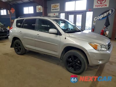 Czwarte zdjęcie samochodu z boku: 2007 TOYOTA RAV4 LIMITED VIN:JTMBD31V476048410 - miniatura