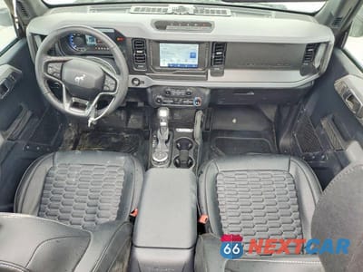 Zdjęcie 8 z 12 samochodu: 2023 FORD BRONCO BASE VIN:1FMDE5DH7PLB94577 - miniatura
